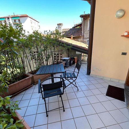Apartamento La Casa Dei Sogni Intra Exterior foto